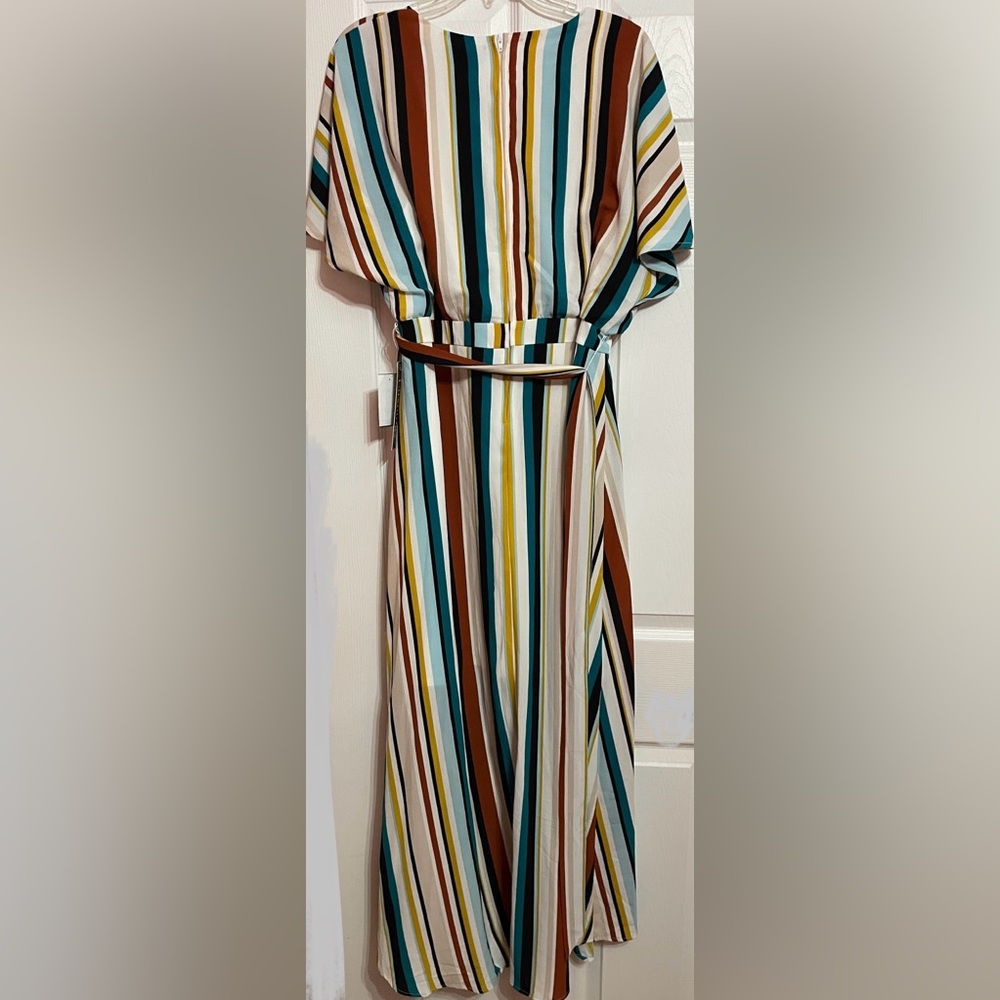 Dress - Picture 2 of 6